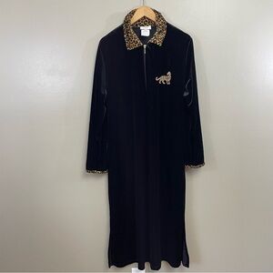 Vintage  Amanda Stewart women’s Large Robe House Coat Velour cheetah trad wife